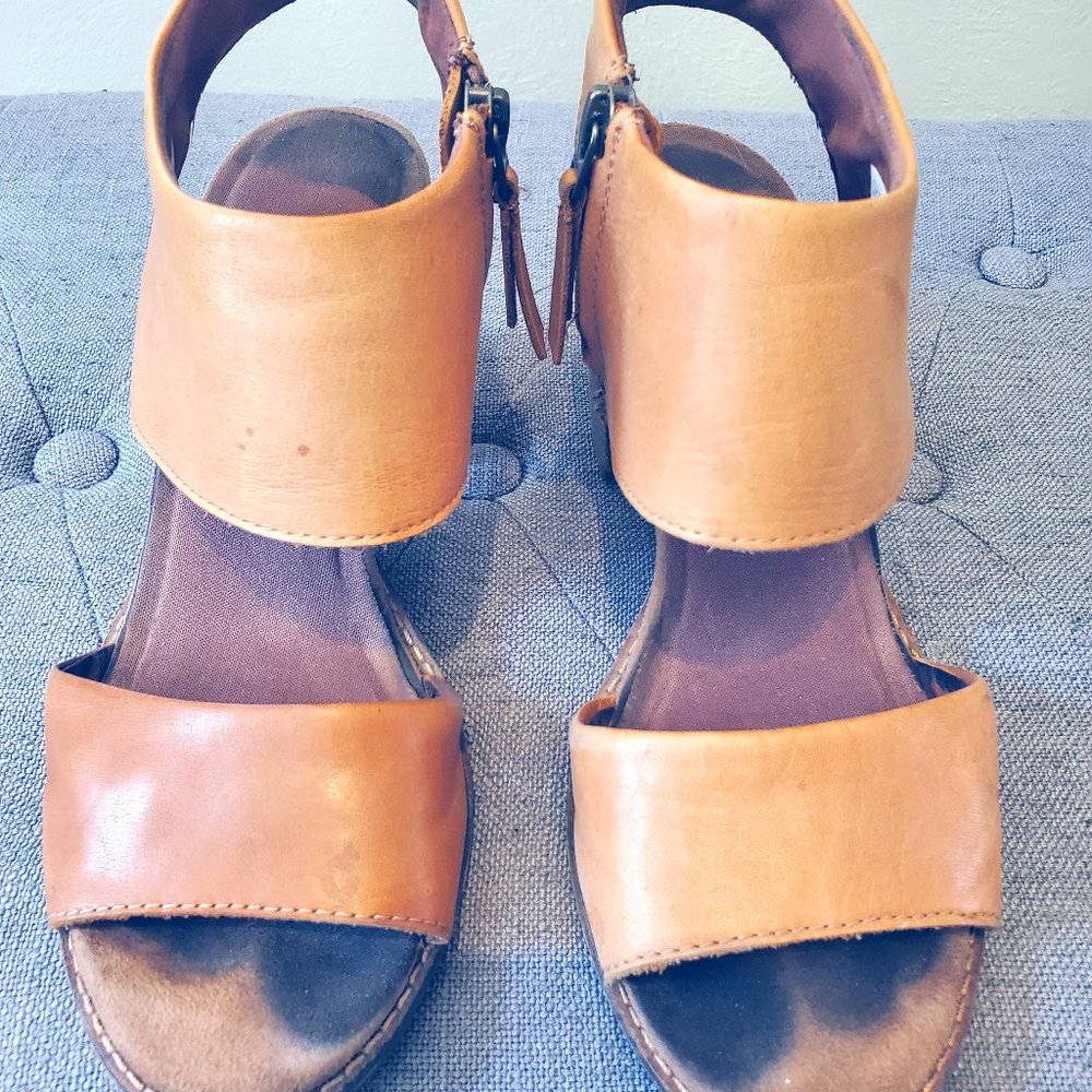 TOMS Brown Leather Majorca sandal